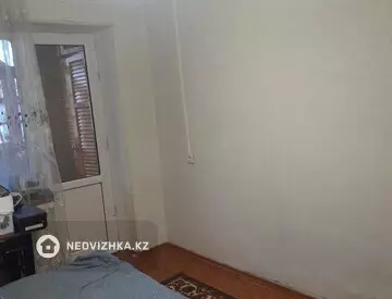 3-комнатная квартира, этаж 1 из 5, 55 м²