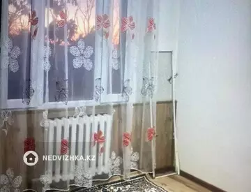 3-комнатная квартира, этаж 4 из 5, 60 м²