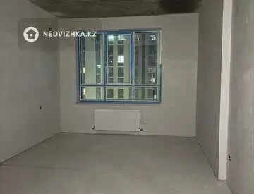 4-комнатная квартира, этаж 5 из 12, 105 м²