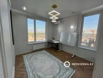 4-комнатная квартира, этаж 10 из 16, 138 м²