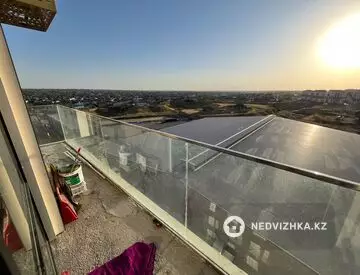 4-комнатная квартира, этаж 10 из 16, 138 м²