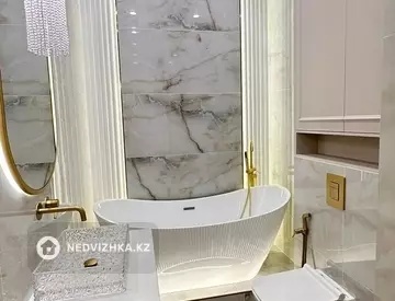 3-комнатная квартира, этаж 9 из 14, 97 м²