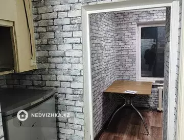 1-комнатная квартира, этаж 4 из 5, 32 м²