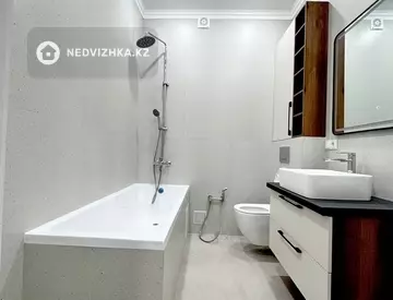 3-комнатная квартира, этаж 2 из 12, 68 м²