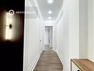 3-комнатная квартира, этаж 2 из 12, 68 м²