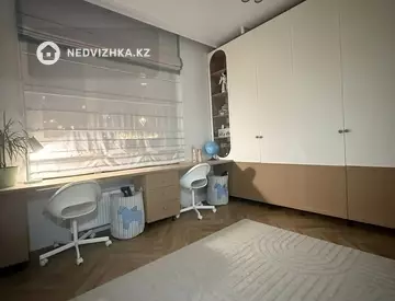 3-комнатная квартира, этаж 3 из 9, 112 м²