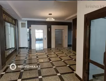 2-комнатная квартира, этаж 4 из 9, 74 м²