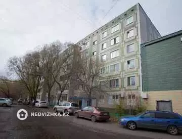 1-комнатная квартира, этаж 4 из 6, 37 м²