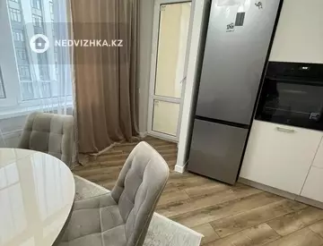 3-комнатная квартира, этаж 4 из 9, 74 м²