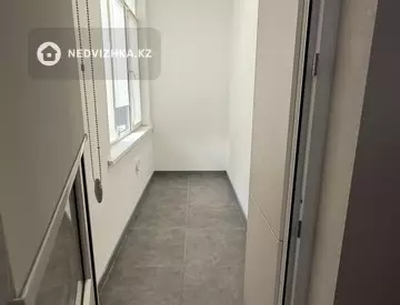 3-комнатная квартира, этаж 4 из 9, 74 м²