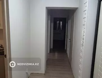 3-комнатная квартира, этаж 2 из 6, 80 м², на длительный срок