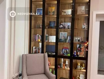 7-комнатный дом, 9 соток, 290 м²