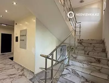 2-комнатная квартира, этаж 3 из 10, 70 м²