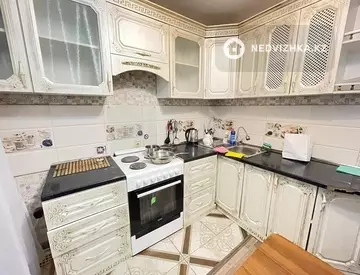 2-комнатная квартира, этаж 9 из 9, 54 м²