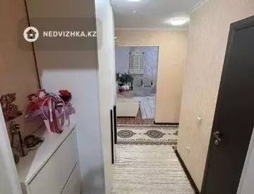 1-комнатная квартира, этаж 13 из 15, 49 м²