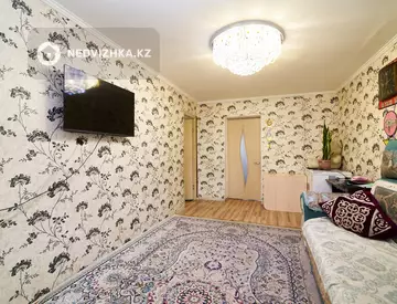 3-комнатная квартира, этаж 3 из 5, 61 м²