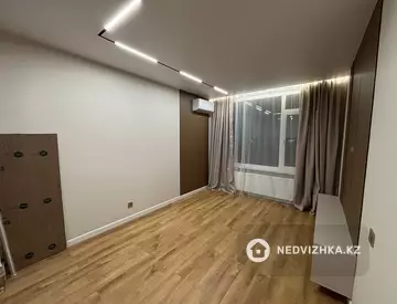2-комнатная квартира, этаж 8 из 12, 40 м²