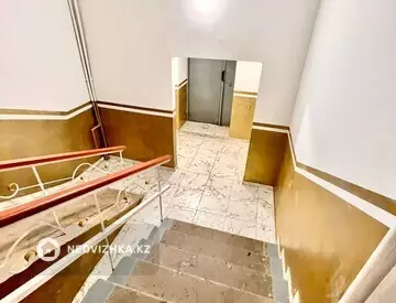 3-комнатная квартира, этаж 4 из 10, 85 м²