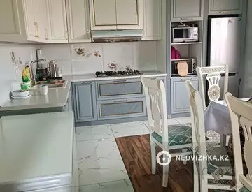 5-комнатная квартира, этаж 1 из 2, 180 м²