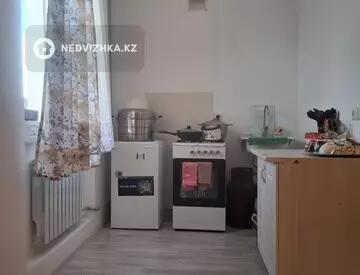 2-комнатная квартира, этаж 4 из 5, 3 м², на длительный срок