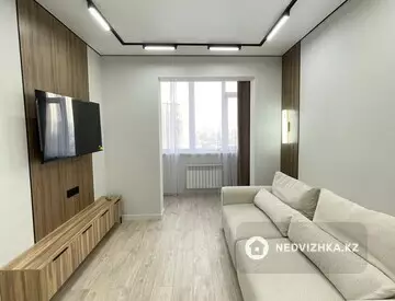 2-комнатная квартира, этаж 8 из 17, 60 м², на длительный срок
