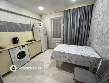 1-комнатная квартира, этаж 1 из 9, 40 м², посуточно