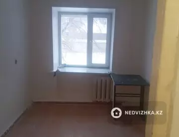 4-комнатная квартира, этаж 2 из 5, 60 м²