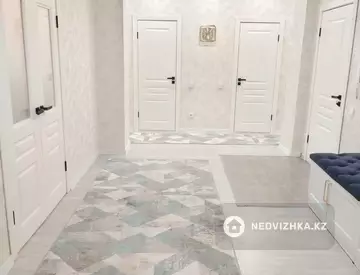 3-комнатная квартира, этаж 3 из 10, 109 м²