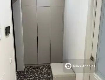 2-комнатная квартира, этаж 9 из 12, 64 м²