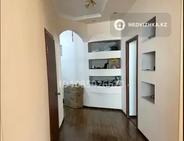 2-комнатная квартира, этаж 8 из 18, 86 м²