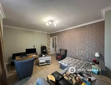 2-комнатная квартира, этаж 5 из 12, 83 м²