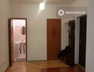 2-комнатная квартира, этаж 2 из 14, 70 м², на длительный срок