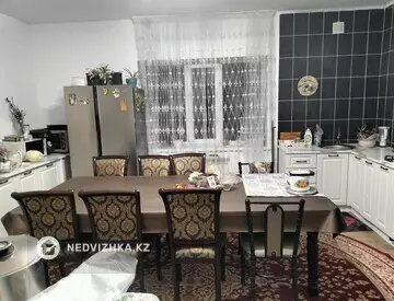 7-комнатный дом, 10 соток, 150 м²