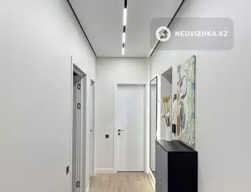 2-комнатная квартира, этаж 17 из 21, 78 м², на длительный срок
