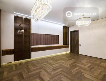 3-комнатная квартира, этаж 4 из 9, 103 м²