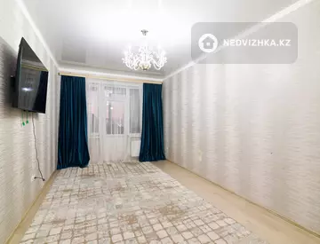3-комнатная квартира, этаж 8 из 19, 81 м²