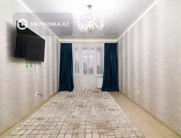 3-комнатная квартира, этаж 8 из 19, 81 м²