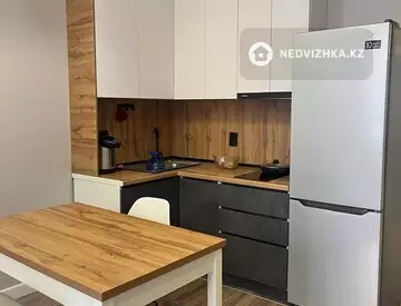 2-комнатная квартира, этаж 4 из 10, 44 м²