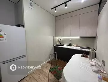 2-комнатная квартира, этаж 17 из 22, 45 м²