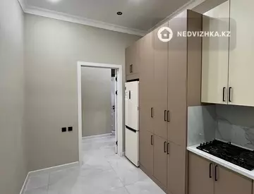 1-комнатная квартира, этаж 3 из 6, 49 м², на длительный срок