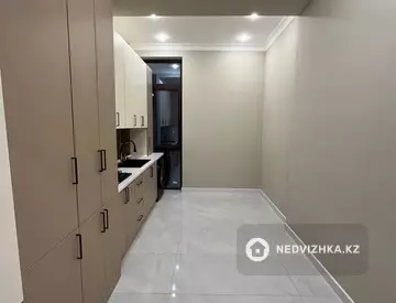 1-комнатная квартира, этаж 3 из 6, 49 м², на длительный срок