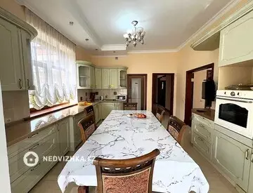 6-комнатный дом, 18 соток, 520 м²