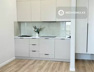 2-комнатная квартира, этаж 8 из 12, 38 м²