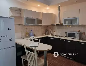 2-комнатная квартира, этаж 14 из 17, 44 м², на длительный срок