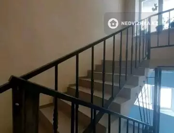 Офисное помещение, этаж 1 из 11, в жилом доме, 55 м²