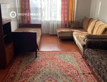 1-комнатная квартира, этаж 2 из 5, 31 м², на длительный срок