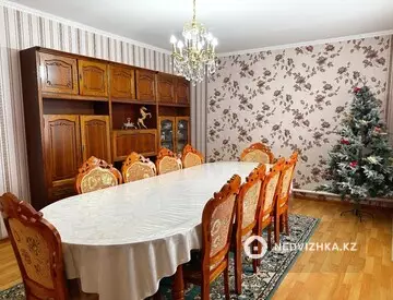 8-комнатный дом, 13 соток, 280 м²