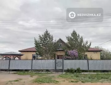 5-комнатный дом, 10 соток, 210 м²