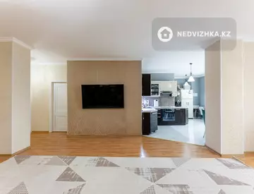 3-комнатная квартира, этаж 8 из 33, 131 м²