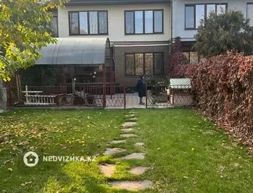 5-комнатный таунхаус, 2 соток, 324 м²